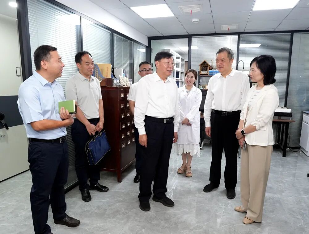 杨智调研指导武汉市园林和林业局树立和践行正确政绩观学习教育