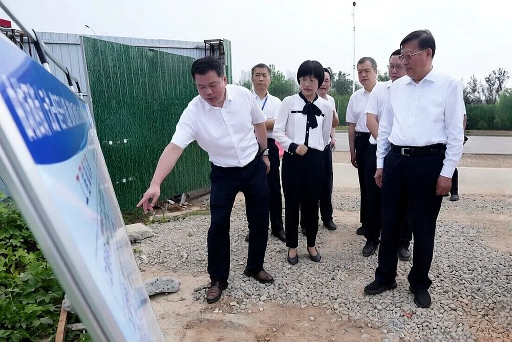 杨智赴武汉市蔡甸区调研产城融合和城市更新工作