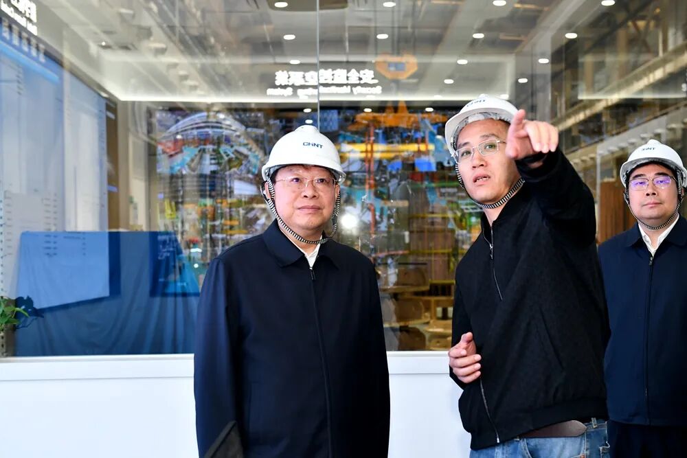 杨智赴长江新区调研统筹发展和安全工作